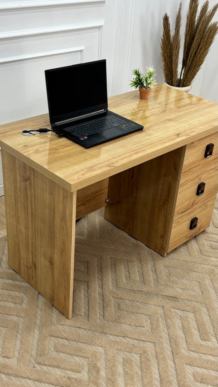 Bureau – Design moderne avec 3 tiroirs de rangement